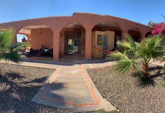 Maison d h  tes Bungalow Villa Hammam Bien-  tre et Piscine has Balcony rooms