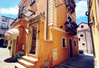 Caterina House Nel borgo pi   bello d Italia has Balcony rooms