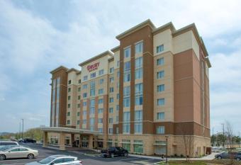 Drury Inn & Suites Pittsburgh Airport Settlers Ridge allows 18 year olds to book a room