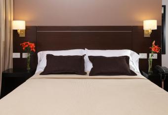 Europlaza Hotel & Suites allows 18 year olds to book a room