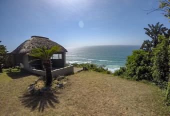 Hilltop Hideaway has Smoking/Balcony rooms