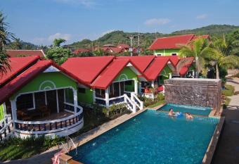 Nature Beach Resort, Koh Lanta has Balcony rooms