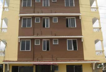 Golden Guest House- Miritini has Balcony rooms