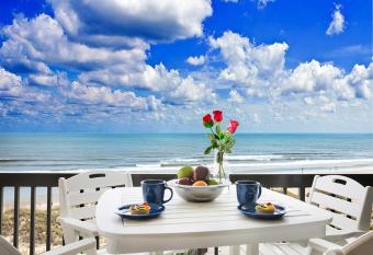 Amelia Island Oceanfront 2 Master Suites has Balcony rooms