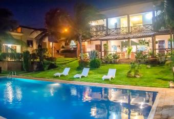 Residenza Canoa allows 18 year olds to book a room