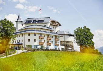 Hotel Schloss Mittersill has Balcony rooms