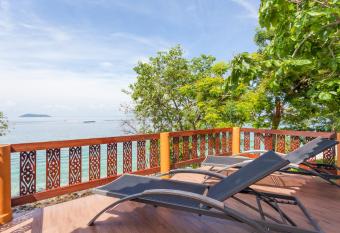 Phi Phi Natural Resort-SHA Extra Plus has Balcony rooms