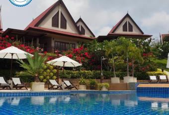 Baan KanTiang See Villas - SHA Extra Plus allows 18 year olds to book a room
