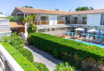 La Fr  gate has Balcony rooms