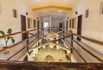 Ruta Del Sol allows 18 year olds to book a room