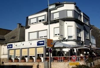 Auberge La Veranda allows 18 year olds to book a room