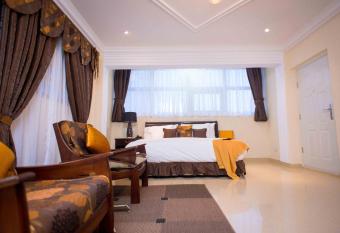 The Ritzz Exclusive Guest House has Balcony rooms