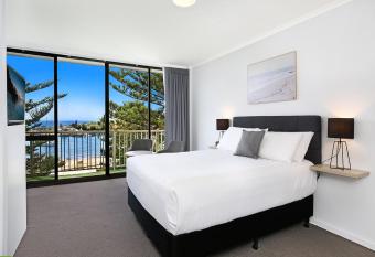 Boat Harbour Motel has Balcony rooms