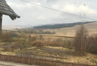 glenardran house allows 18 year olds to book a room