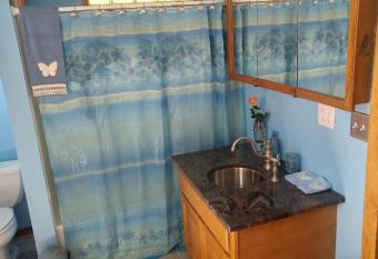 Scott Creek Farm has Balcony rooms