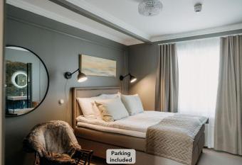 Lillan Boutique Hotel & K  k allows 18 year olds to book a room