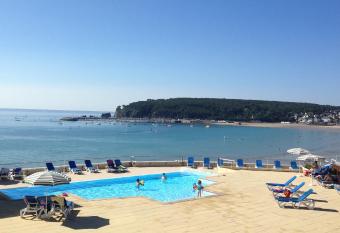 Cap Morgat has Balcony rooms