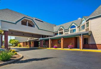 Best Western Pony Soldier Inn - Airport has Balcony rooms