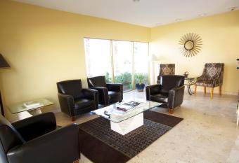 Royal Plaza Inn has Balcony rooms