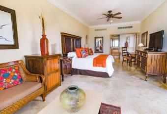 Villa La Estancia Beach Resort & Spa has Balcony rooms