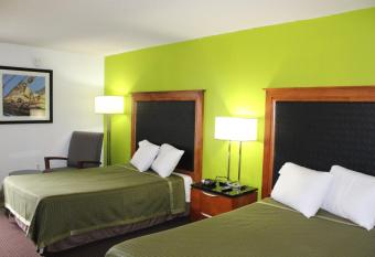 Spark by Hilton Roanoke Airport has Smoking rooms