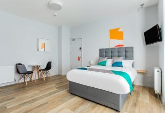 OYO Studiotel GY - Modern Hotel Apartments allows 18 year olds to book a room