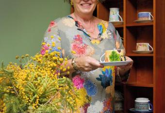 Hostal Pirineos allows 18 year olds to book a room