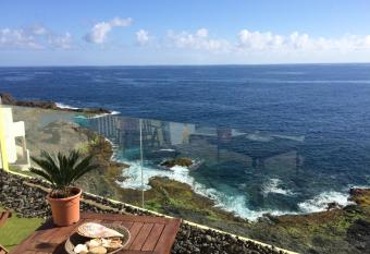 G  ldar PENTHOUSE OVER THE SEA! has Balcony rooms