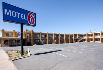 Motel 6 Santa Fe Plaza - Downtown allows 18 year olds to book a room