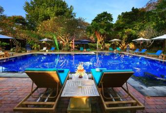 Laghawa Beach Hotel has Balcony rooms