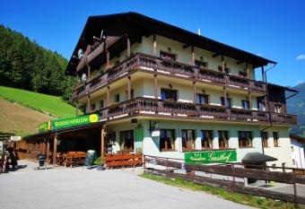 Pension Gemshorn has Balcony rooms