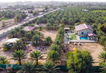Al Reef Rest House has Balcony rooms