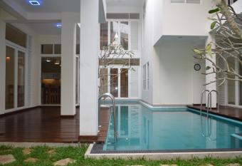 Anchorage Villa has Balcony rooms