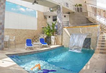 Royal Mansion Panama allows 18 year olds to book a room