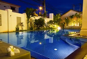 King Boutique Hotel has Balcony rooms