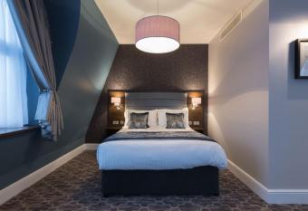 The Troll Cart Wetherspoon allows 18 year olds to book a room