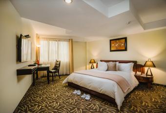 Hotel Nobility has rooms with a private hot tub