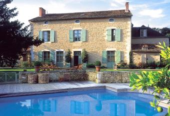 H  tel Les Orangeries has Balcony rooms