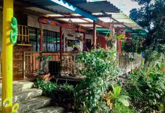 Casa finca El Girasol allows 18 year olds to book a room