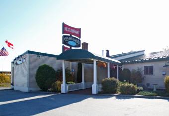 Fireside Inn & Suites Bangor allows 18 year olds to book a room