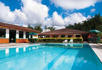 Hotel campestre La Floresta allows 18 year olds to book a room