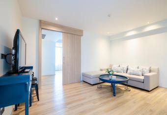 Bhukitta Boutique Hotel Phuket Town has Balcony rooms