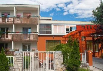 Pergola Panzi   has Balcony rooms