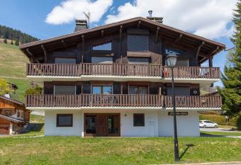 Chalet L Attrape Coeur has Balcony rooms