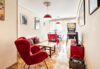 Magnifico apartamento en el centro de Oviedo has Balcony rooms