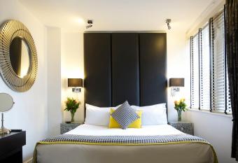 Strozzi Palace Suites by Mansley has Balcony rooms