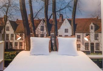 Hotel Marcel allows 18 year olds to book a room