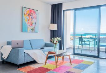 Asilah 32 has Balcony rooms