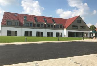 Hotel Weinhaus M  hle allows 18 year olds to book a room