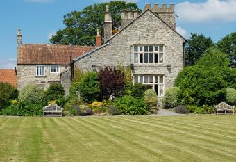 Old Church Farm allows 18 year olds to book a room